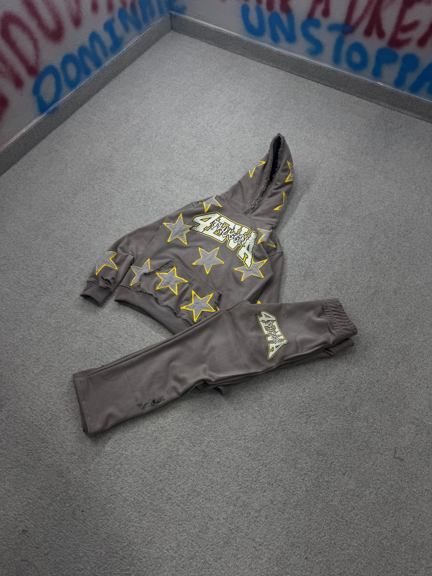 Starred appliqué sweatsuit